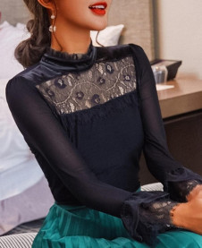 Bluză elegantă de damă cu dantelă M1854 neagră