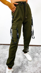 Pantaloni de damă cu buzunare E10001 verde unt