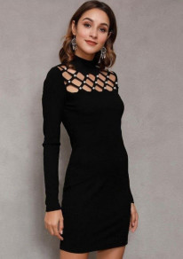 Дамска елегантна рокля с ефектно деколте J72038 черен